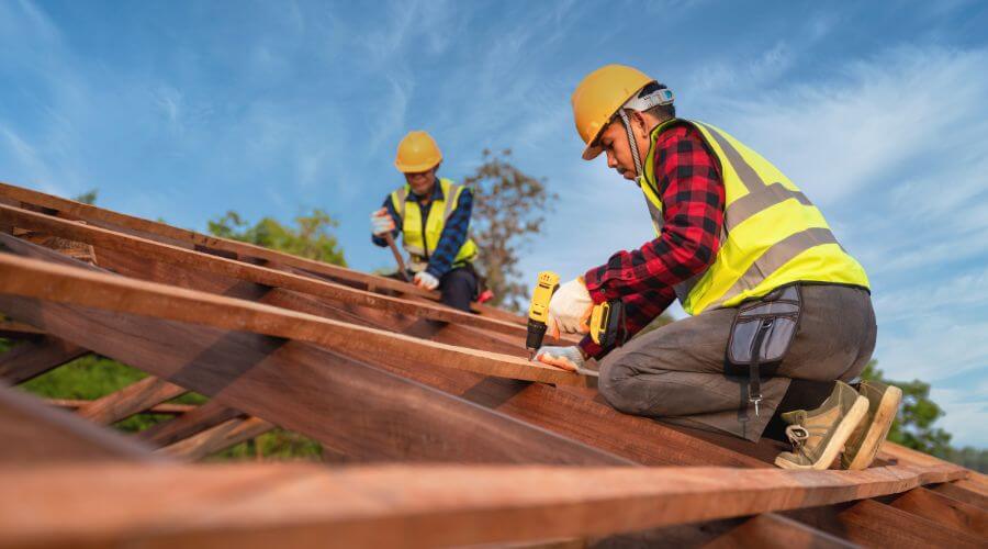 Professional Flat Roofing Installation services in Pendleton, IN